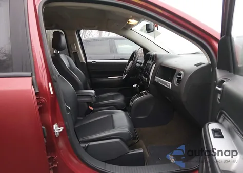 2016 Jeep Compass Latitude z USA, uszkodzony, nr VIN 1C4NJDEB7GD785544